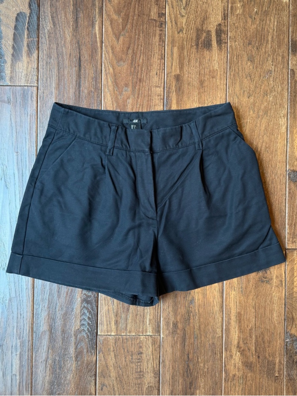 H&M Tailored Black Chino Shorts with Gold Buttons - Picture 2 of 7